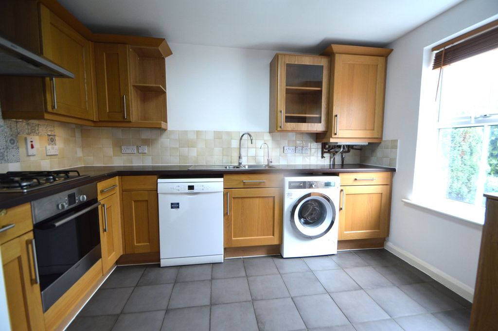 Property photo 2 of 17 Picture No. 10