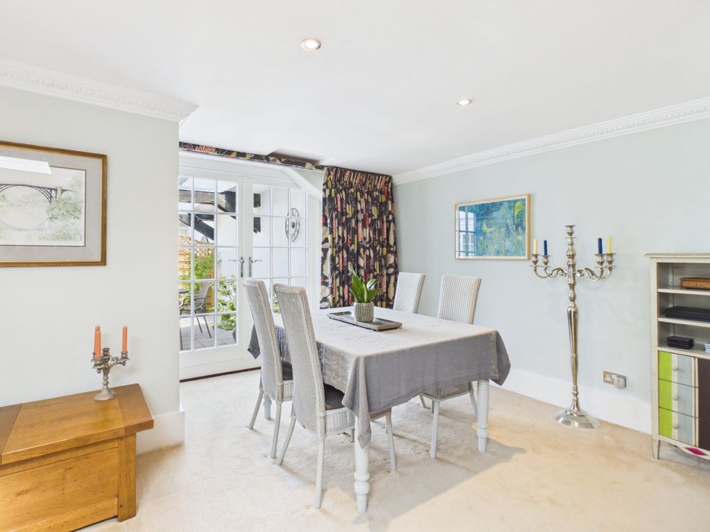 Property photo 3 of 27 Dining Area