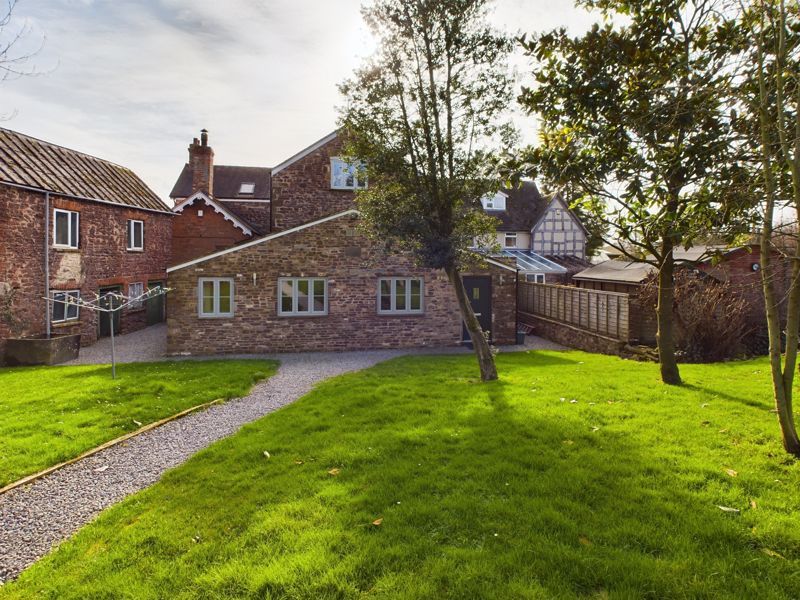 Property photo 1 of 19 External