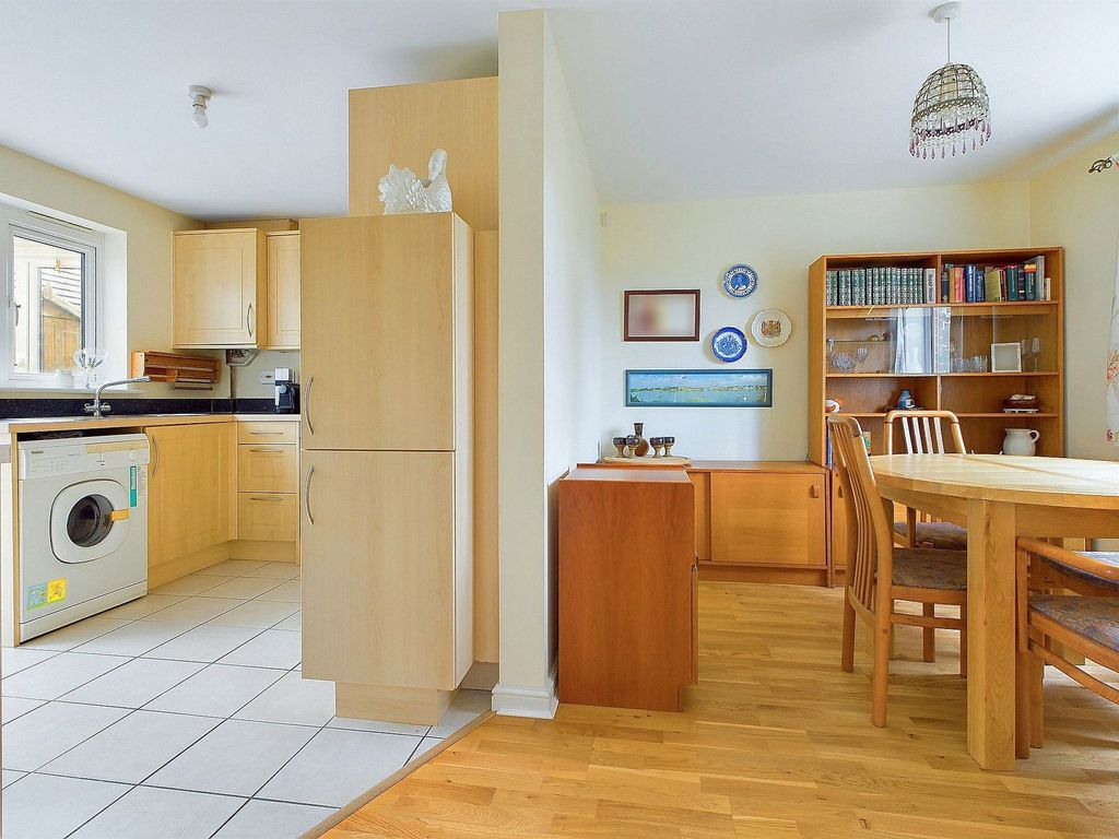 Property photo 2 of 24