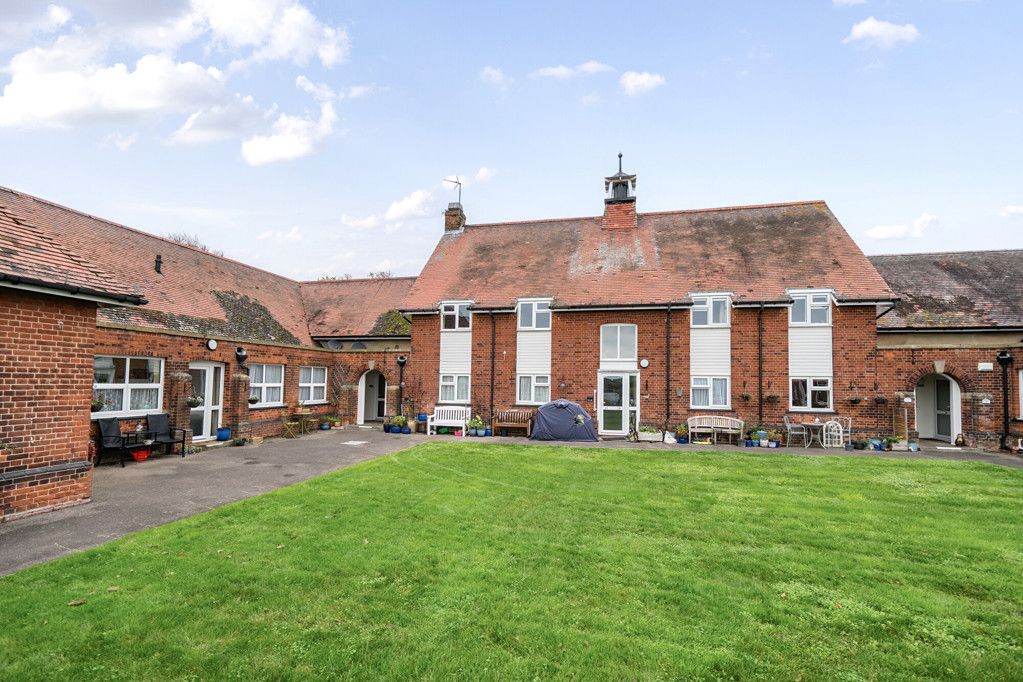 Property photo 1 of 16 External