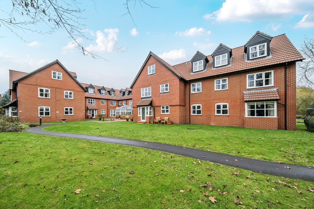 Property photo 1 of 16