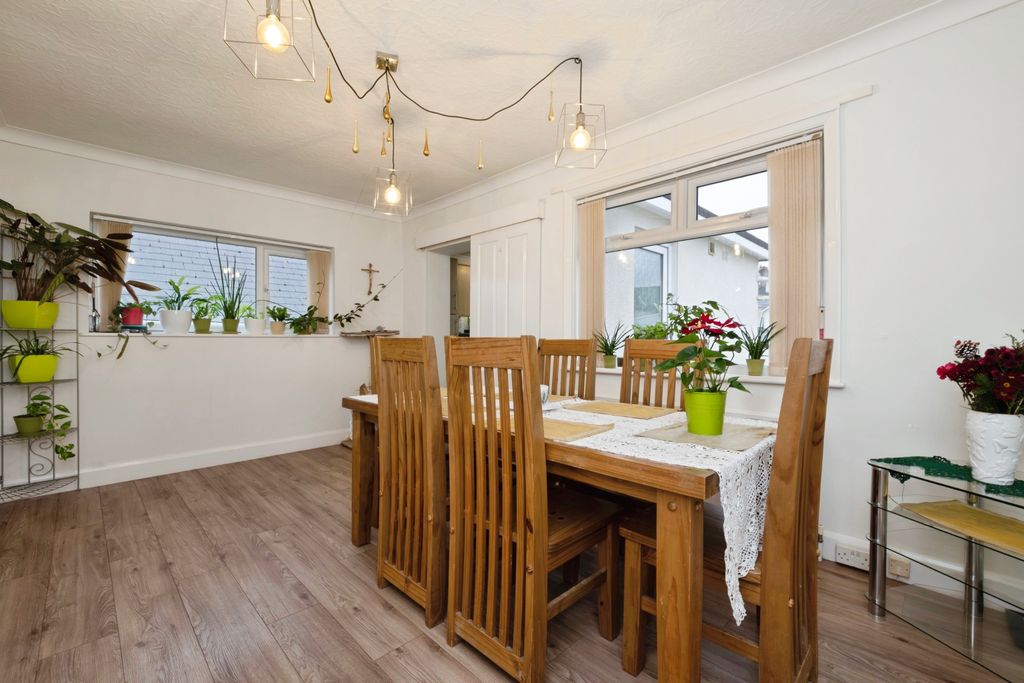 Property photo 3 of 12 Living Room/Dining Room