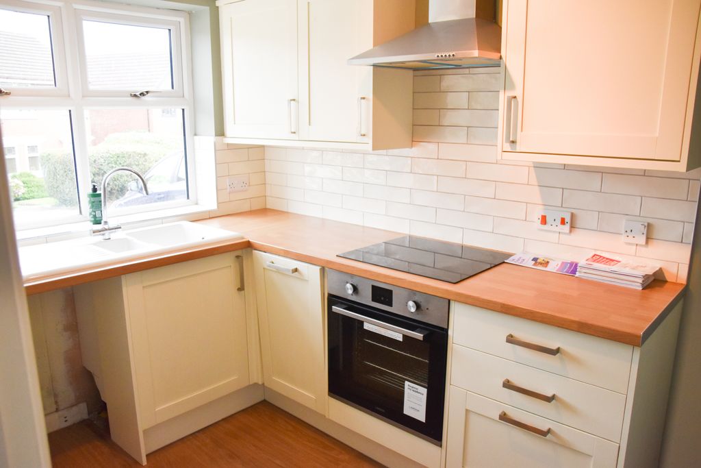 Property photo 2 of 14