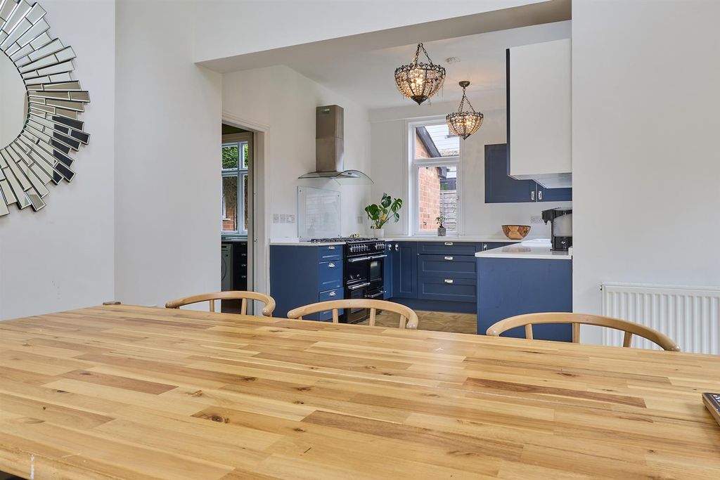 Property photo 2 of 30 Ashby Rd Hk_12.Jpg