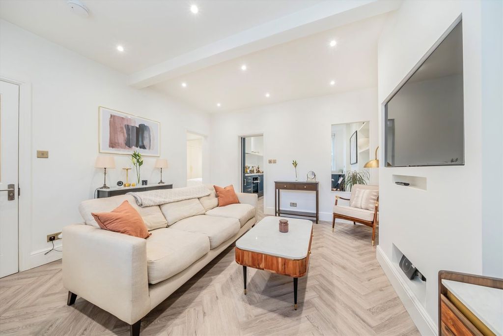 Property photo 2 of 5