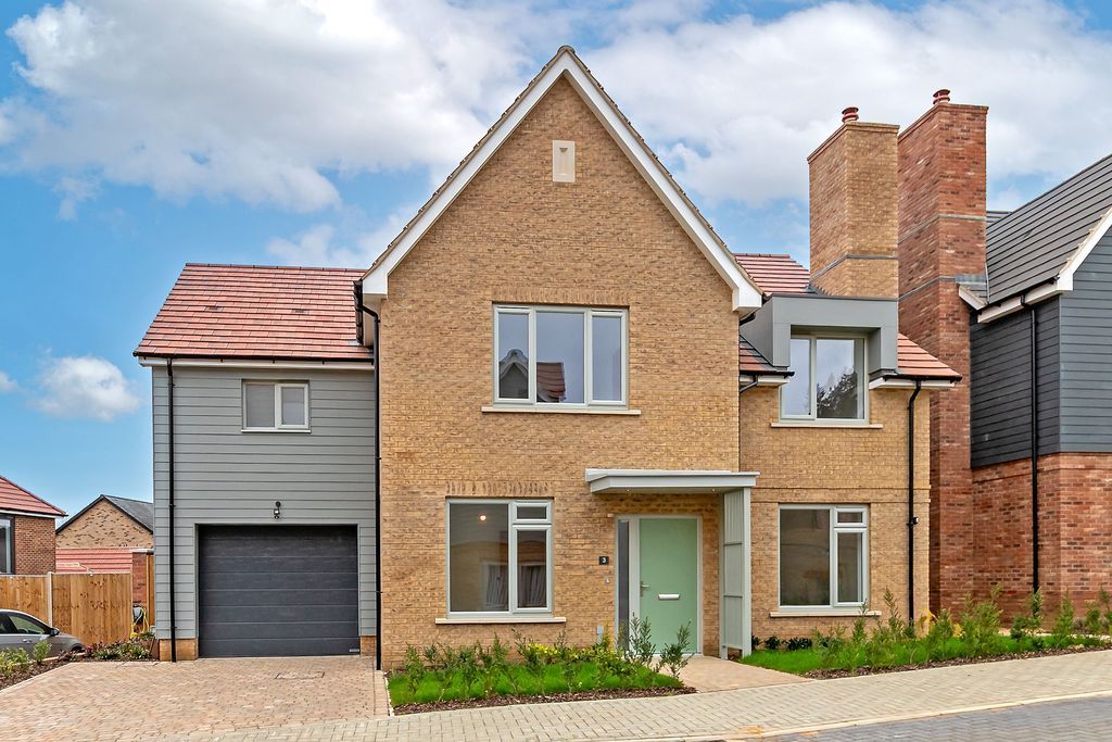 Property photo 1 of 20 Front