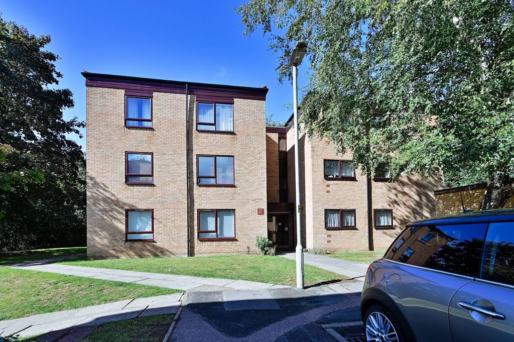 Property photo 1 of 11