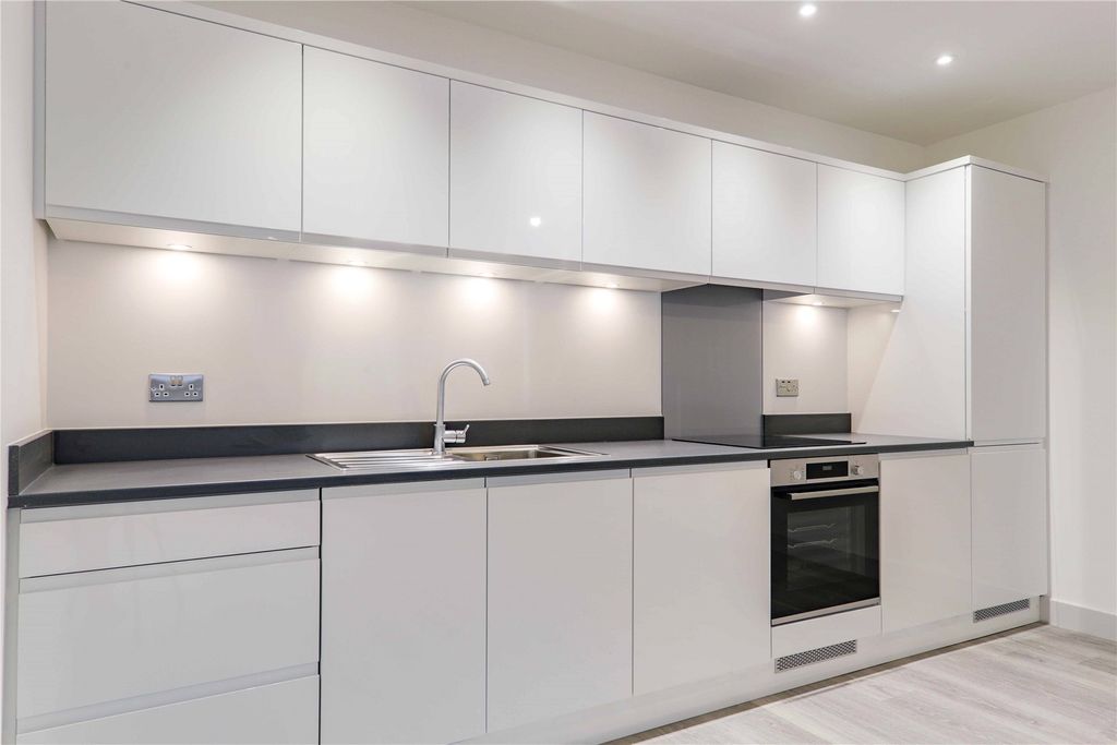 Property photo 3 of 10 Picture No. 06