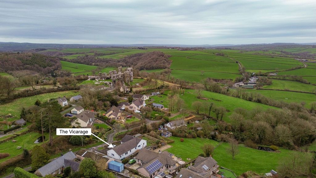 Property photo 2 of 24