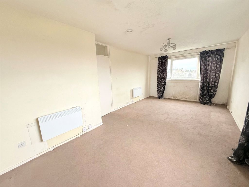 Property photo 2 of 8 Picture No. 03