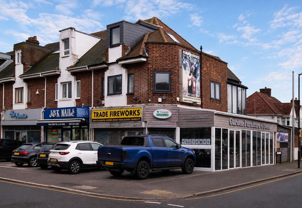 Property photo 1 of 13 548499c0-29Da-4B14-A92d-Fe6Db695d4A1.Jpg
