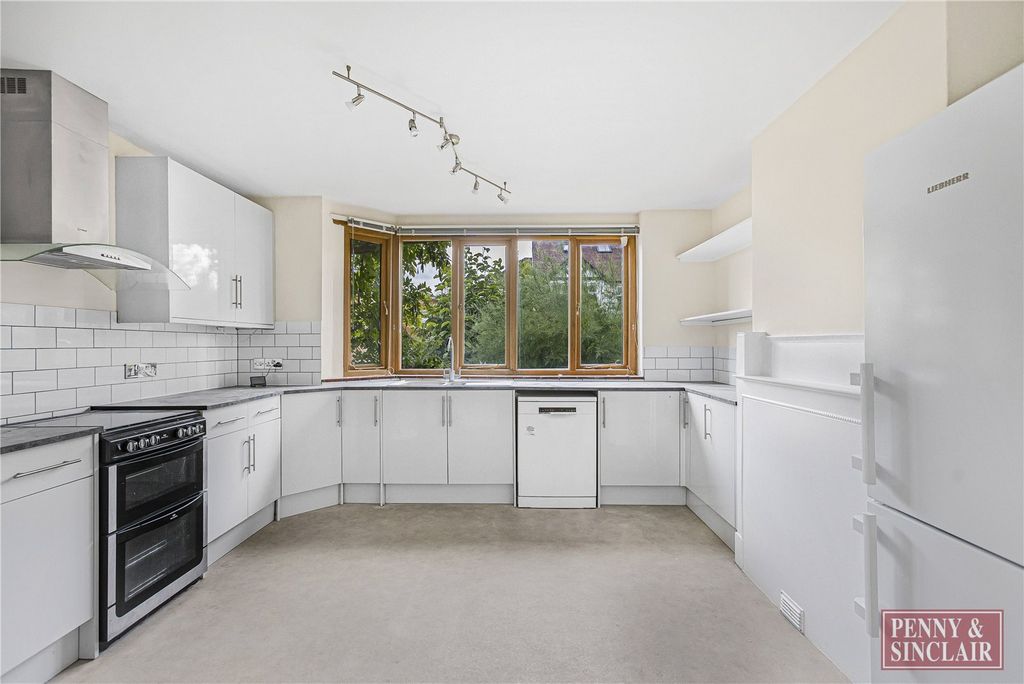 Property photo 1 of 8 Picture No. 23