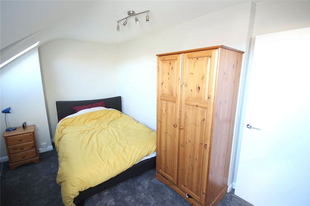 Property photo 3 of 9 Picture No. 27