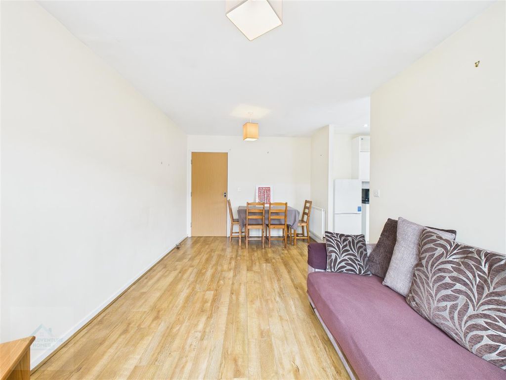 Property photo 3 of 15 Living / Dining Room