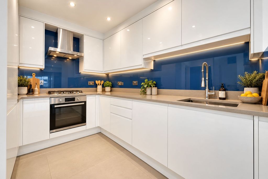 Property photo 2 of 16 Open-Plan Kitchen