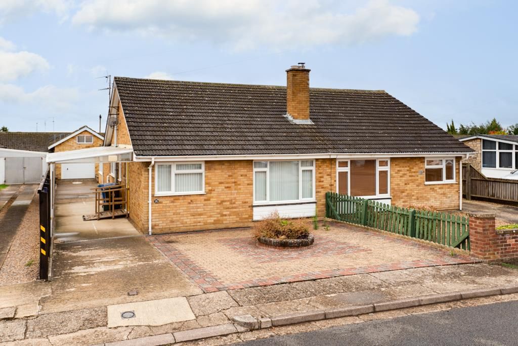 Property photo 1 of 24 14 Shakespeare Drive, Burton Latimer (1 Of 24).Jpg