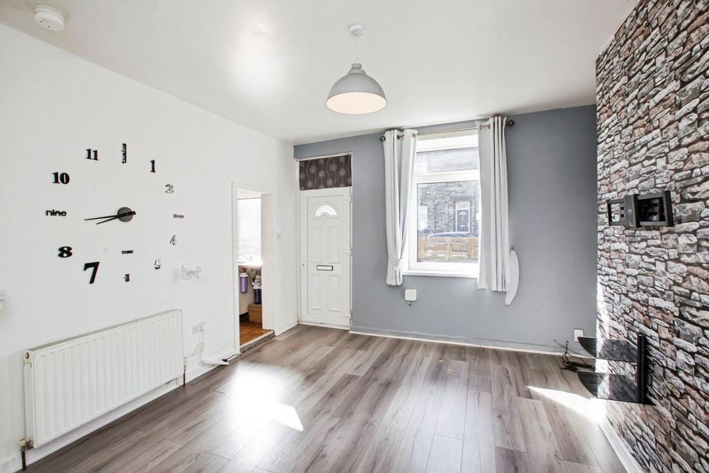 Property photo 2 of 20 Pbox-Img.Jpg