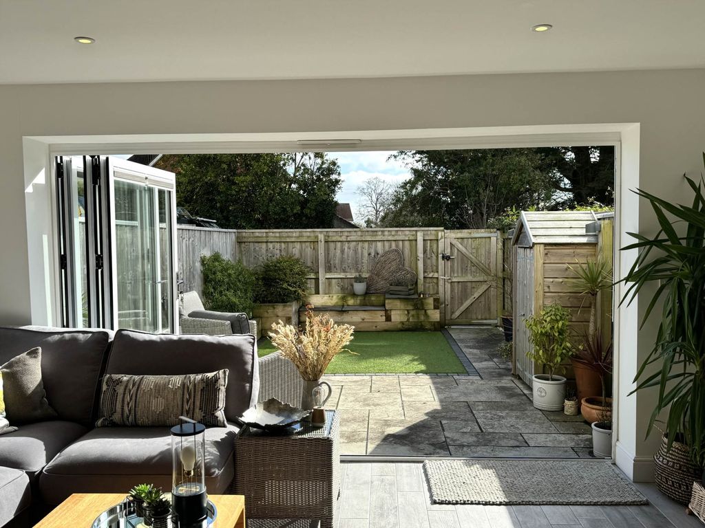 Property photo 2 of 10