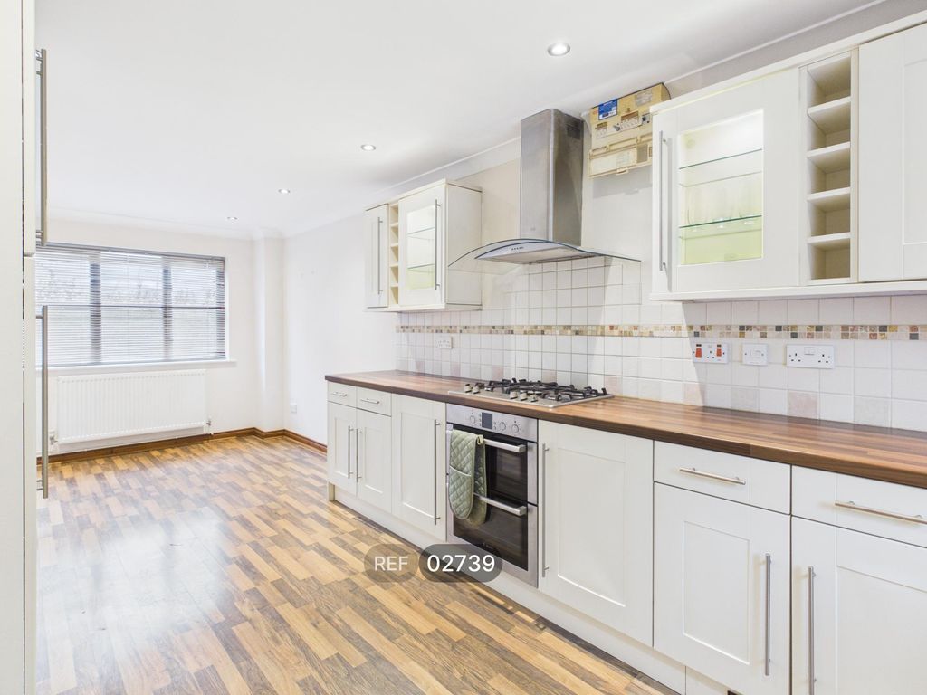 Property photo 2 of 33 Kitchen/Dining Room