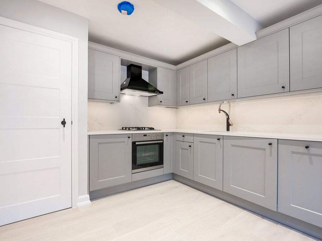 Property photo 2 of 16 Earlham Street
