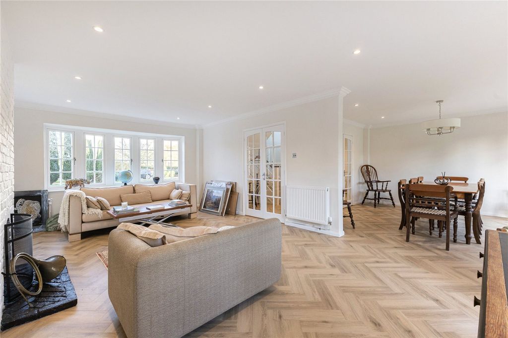 Property photo 2 of 16 Sitting Room/ Dining