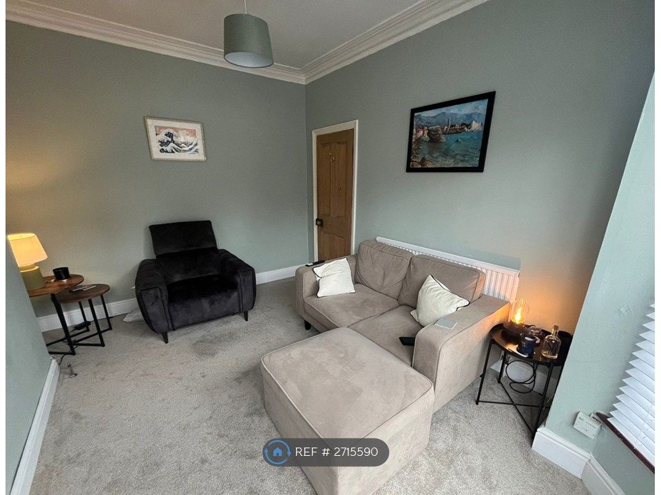 Property photo 1 of 15 Living Room