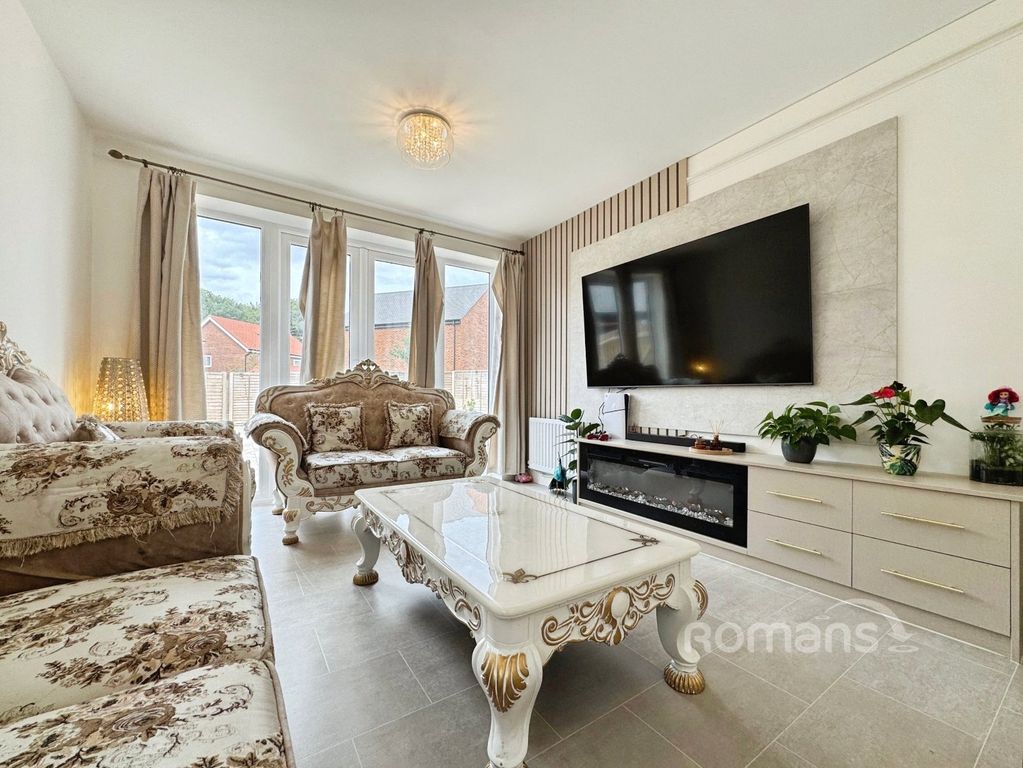 Property photo 2 of 13 Picture No. 03