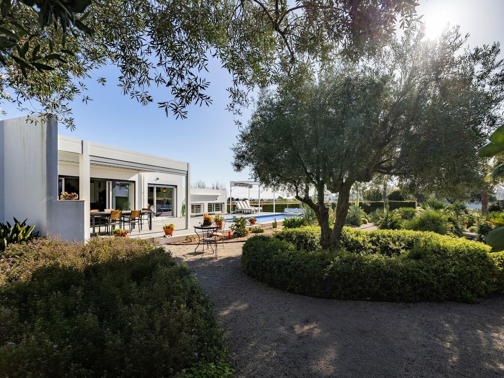 Property photo 1 of 30