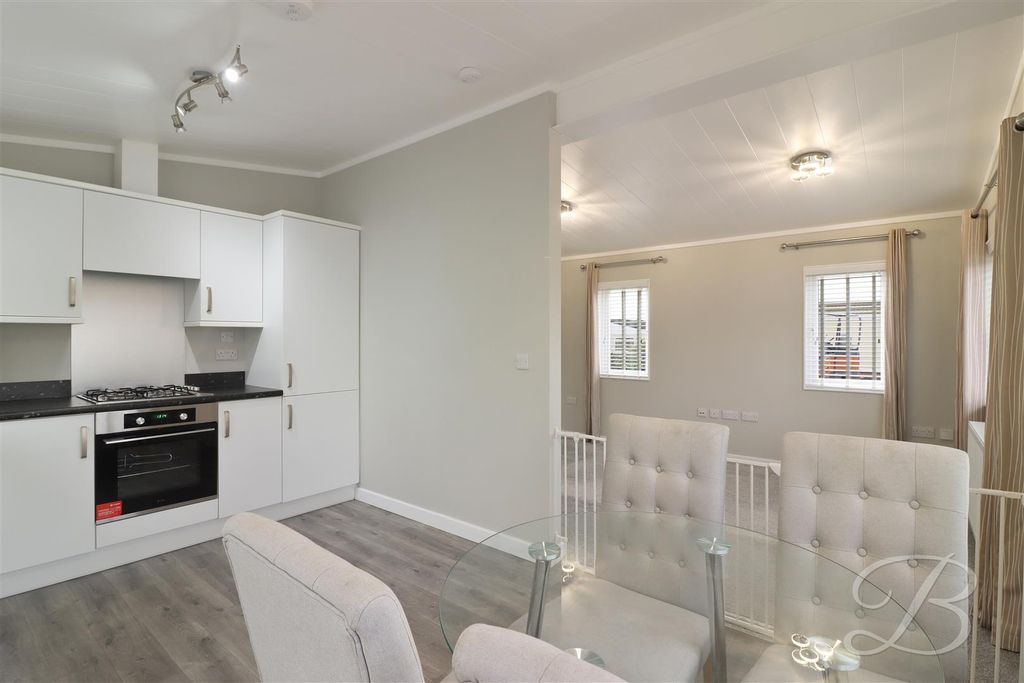 Property photo 3 of 16 Img_9768_1.Jpg