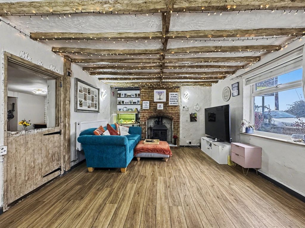 Property photo 3 of 31