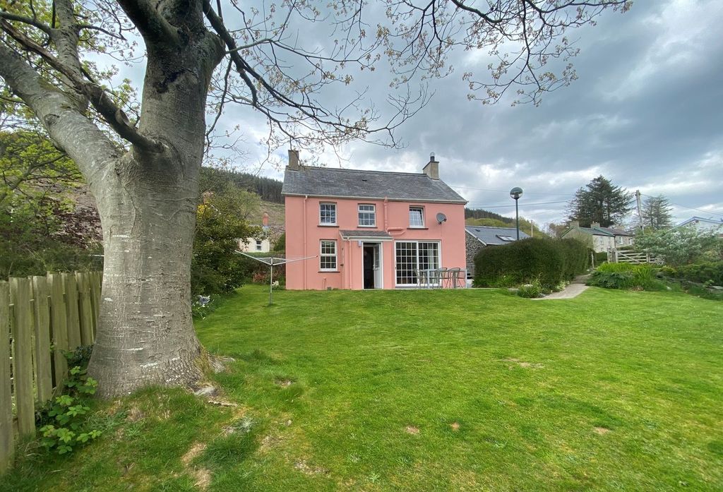 Property photo 2 of 29