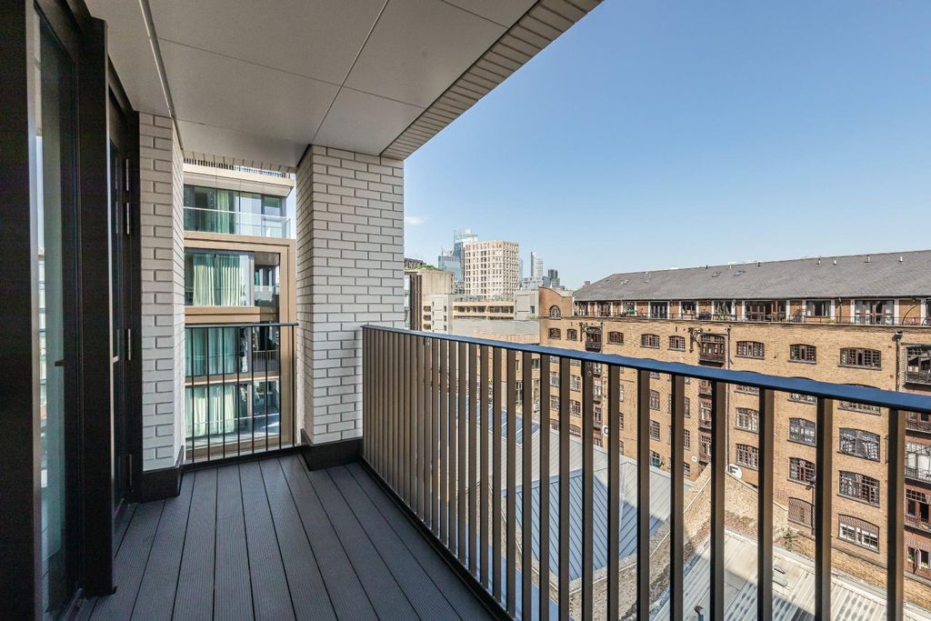 Property photo 1 of 16 Balcony