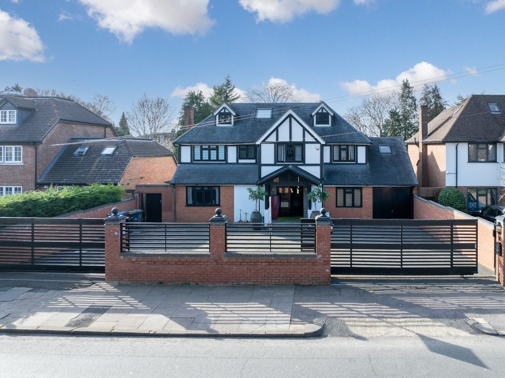 Property photo 2 of 31 4908182