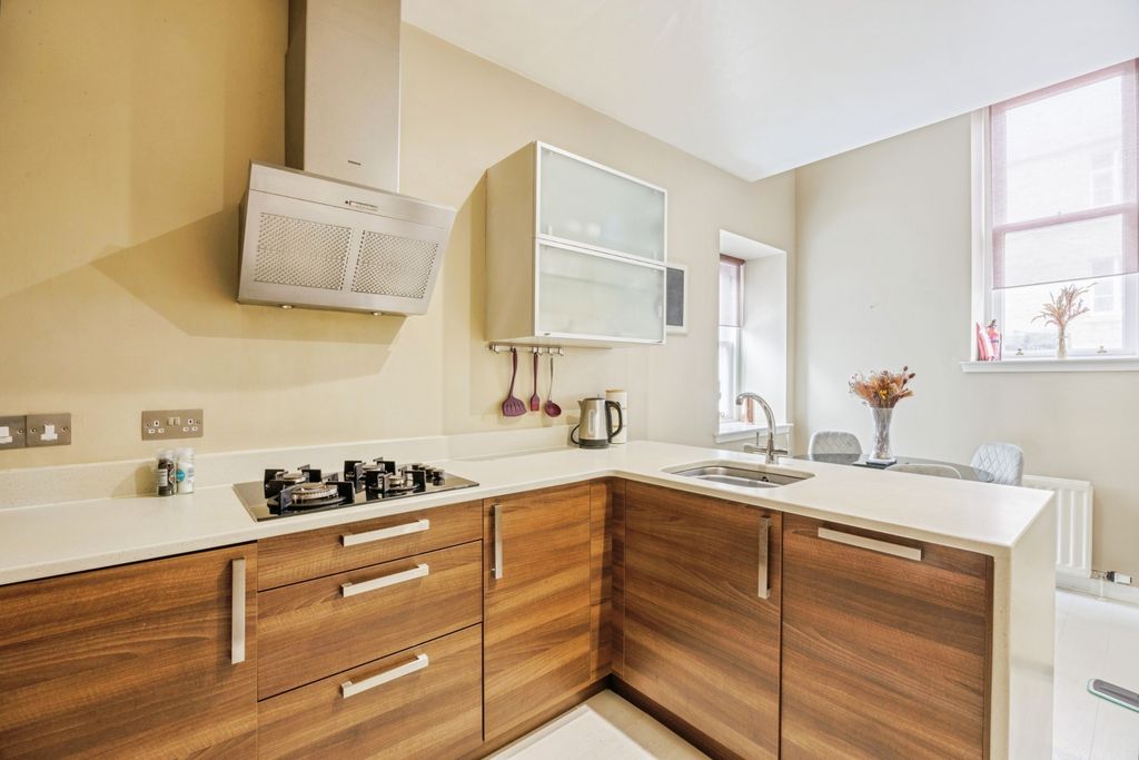 Property photo 3 of 20 Kitchen