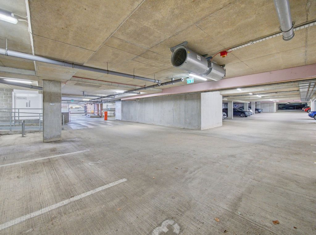 18/1 Fettes Rise, Fettes, Edinburgh EH4, 3 bed flat for sale, £450,000 ...