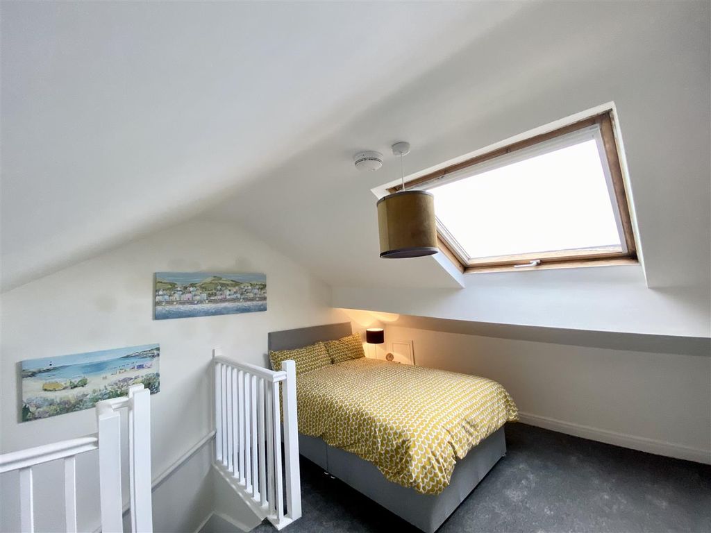 Property photo 3 of 11 Bedroom 4