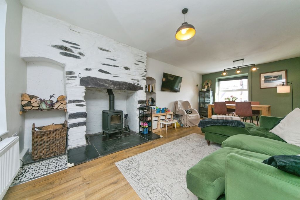 Property photo 1 of 19 Pbox-Img.Jpg
