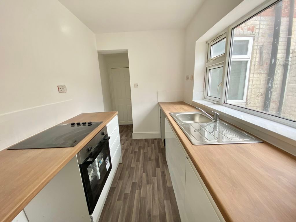 Property photo 2 of 13 Kitchen