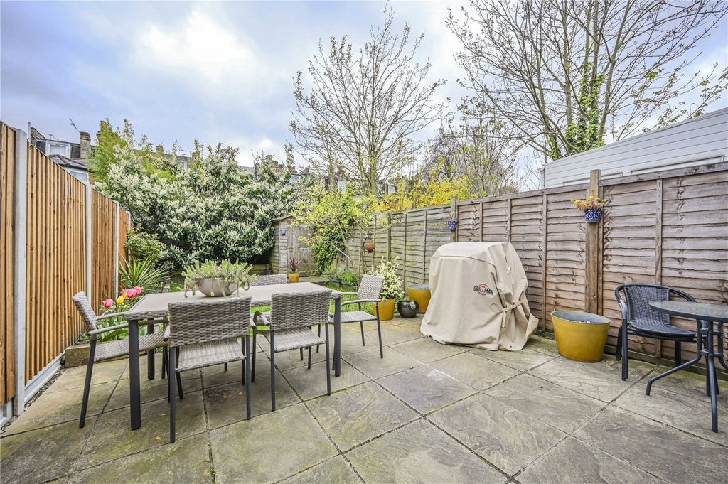 Property photo 2 of 13 Picture No. 10