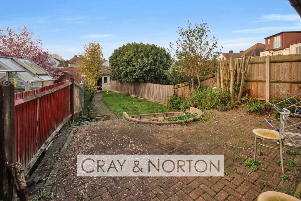 Property photo 3 of 10 Photo 2