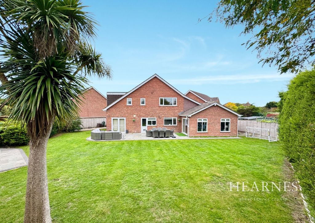 Property photo 1 of 26