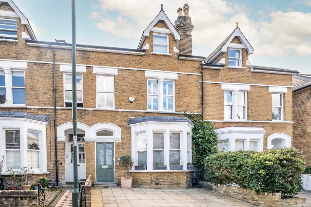 Property photo 1 of 16