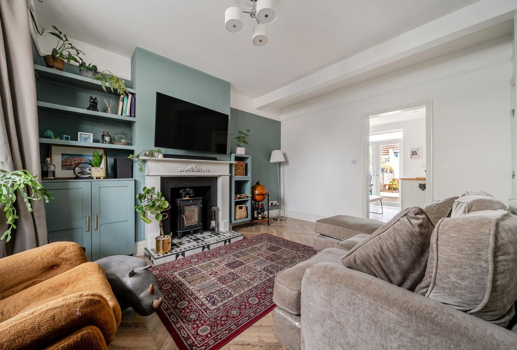 Property photo 2 of 25 1508338-13-6Aad59...