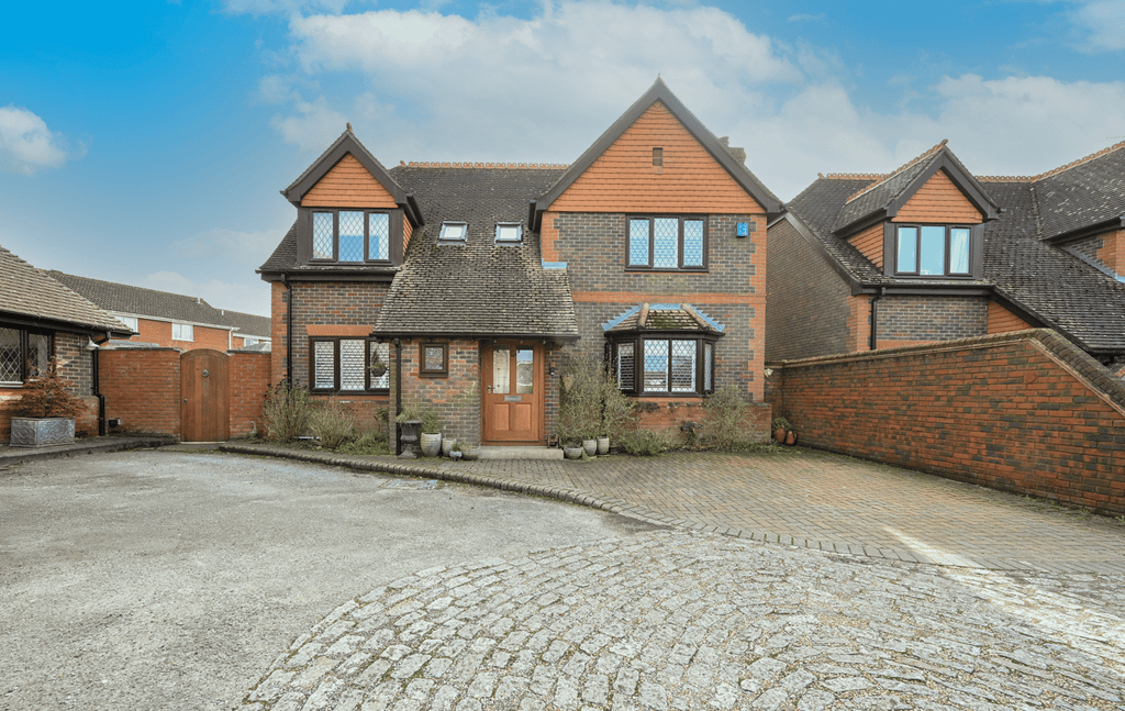 Property photo 1 of 16