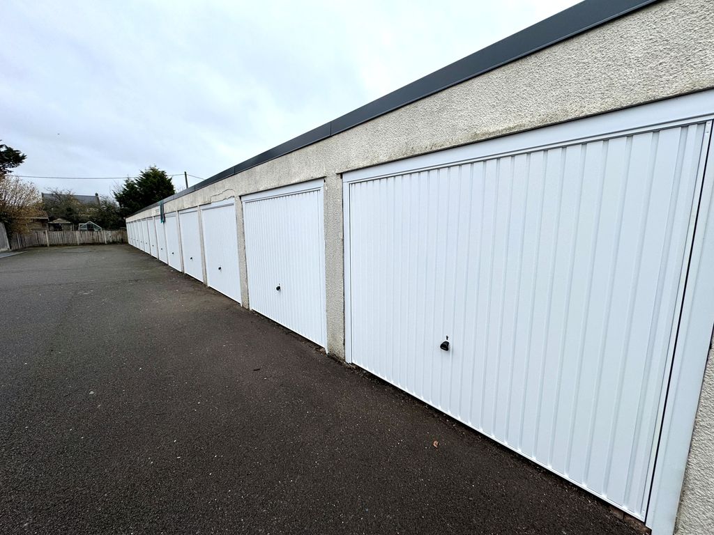 Property photo 1 of 1