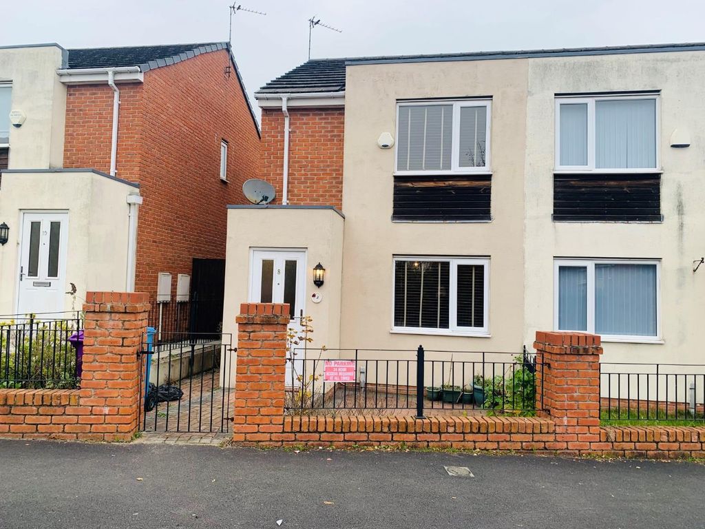 Property photo 1 of 8 Front.Jpg