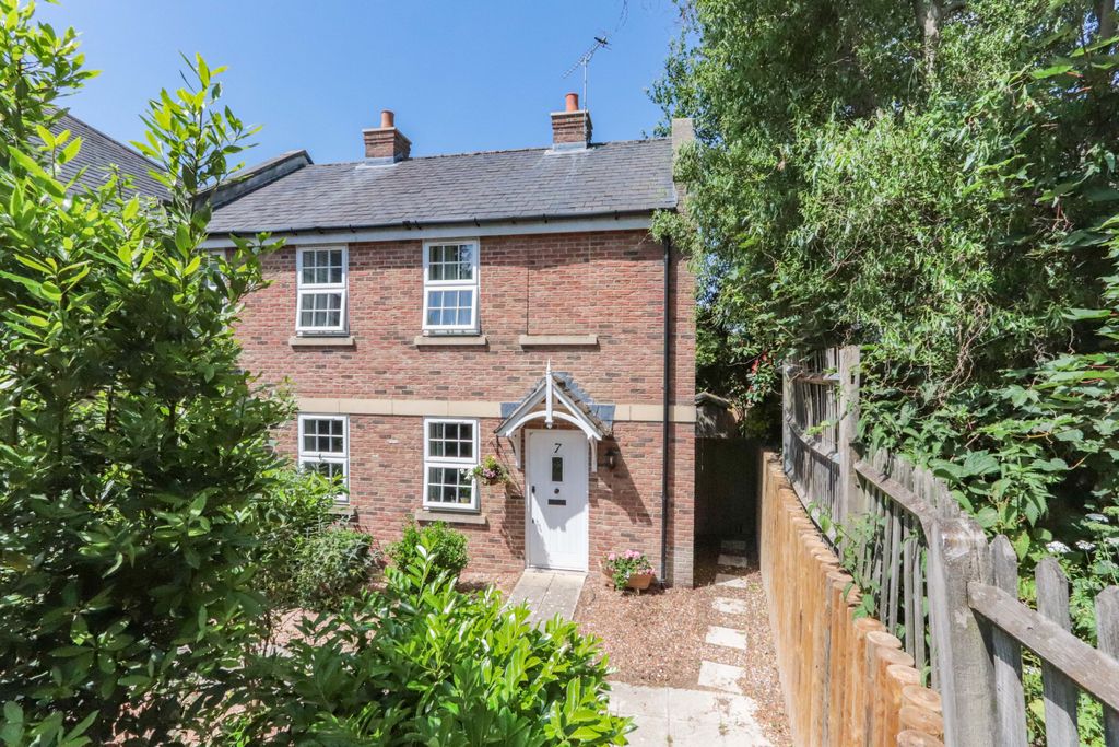 Property photo 1 of 9