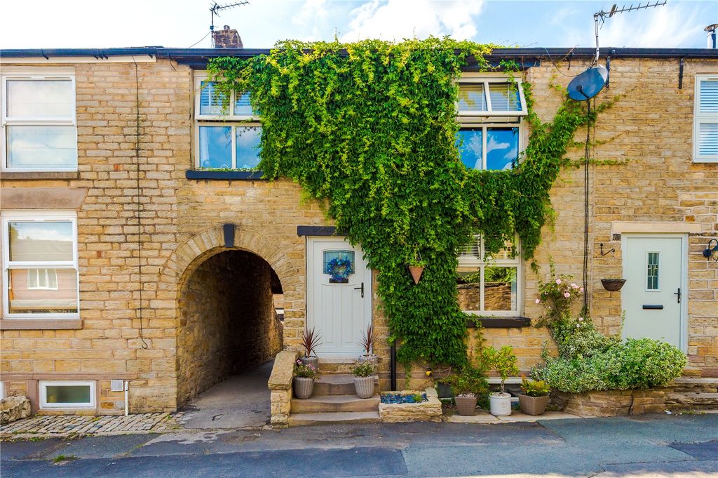 Property photo 1 of 43 Picture No. 82