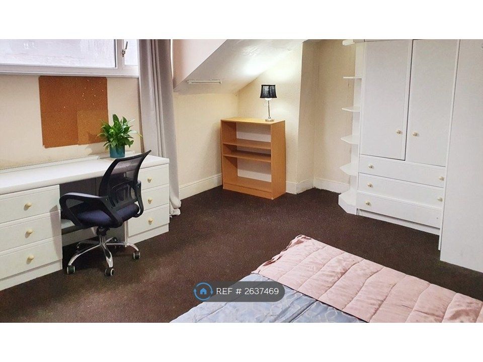 Property photo 2 of 8